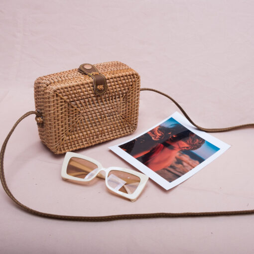 Small MOQ Products Rectangle Vintage Fashion For Women R 38 11 001 04