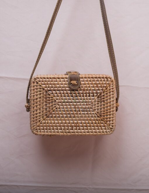 Small MOQ Products Rectangle Vintage Fashion For Women R 38 11 001 04