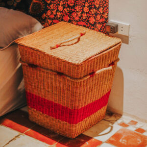 Rattan Basket With Rope Handle And Lid R 09 05 151 01