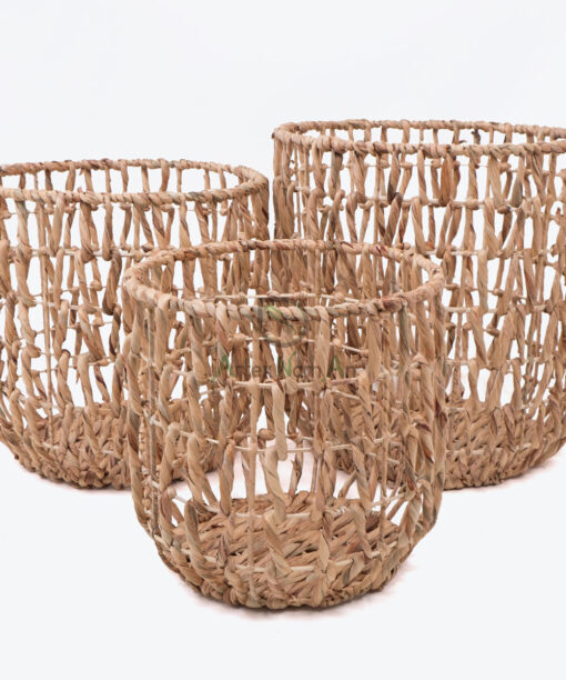 Round Water Hyacinth Hamper With Metal Frame W 06 05 324 01