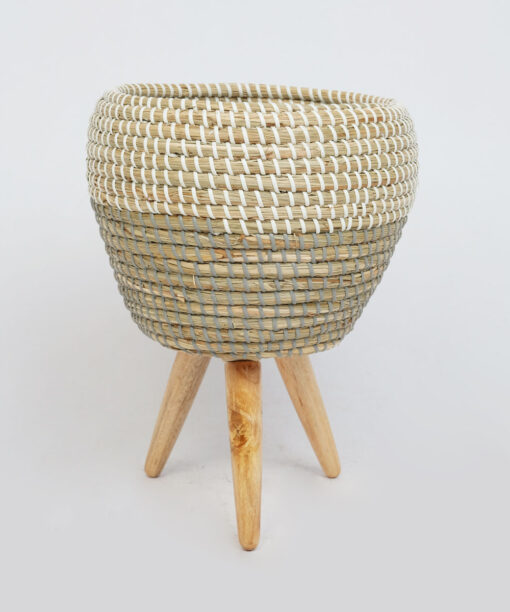 Seagrass Planter With Leg Made in Vietnam WSG 09 16 003 01