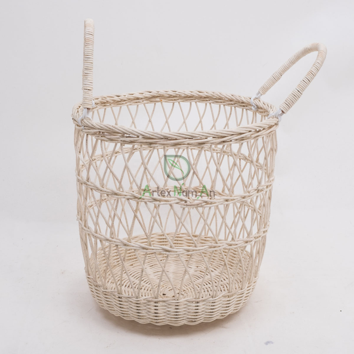 White Woven Rattan Storage Laundry Hamper Basket R 09 05 165 02