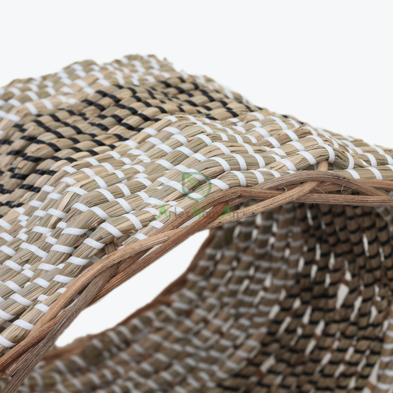 Beautiful Seagrass Hanging Lampshade