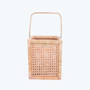 Rattan Lanterns Candle Holder with Wood Frame for Home Decoration