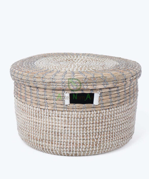 Handmade round seagrass storage box with lid for home and kitchen