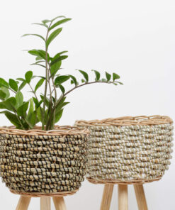 Seagrass planter with removable stands 7