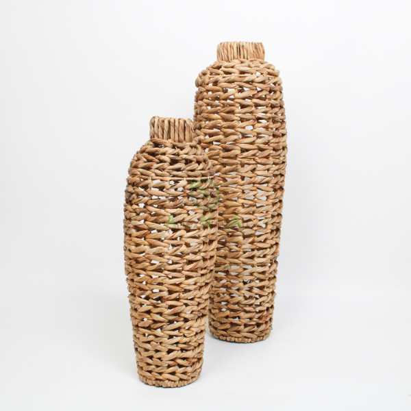 Open twisted weave water hyacinth vase