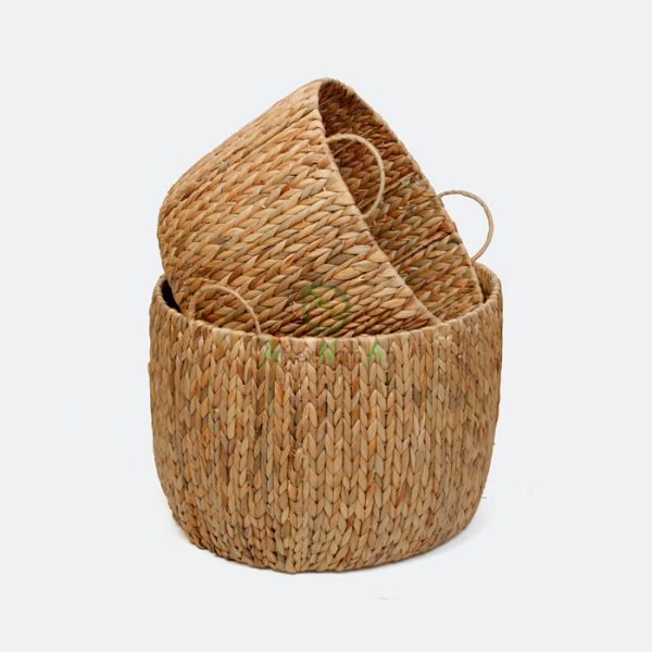 Large laundry hamper with arrow weave water hyacinth