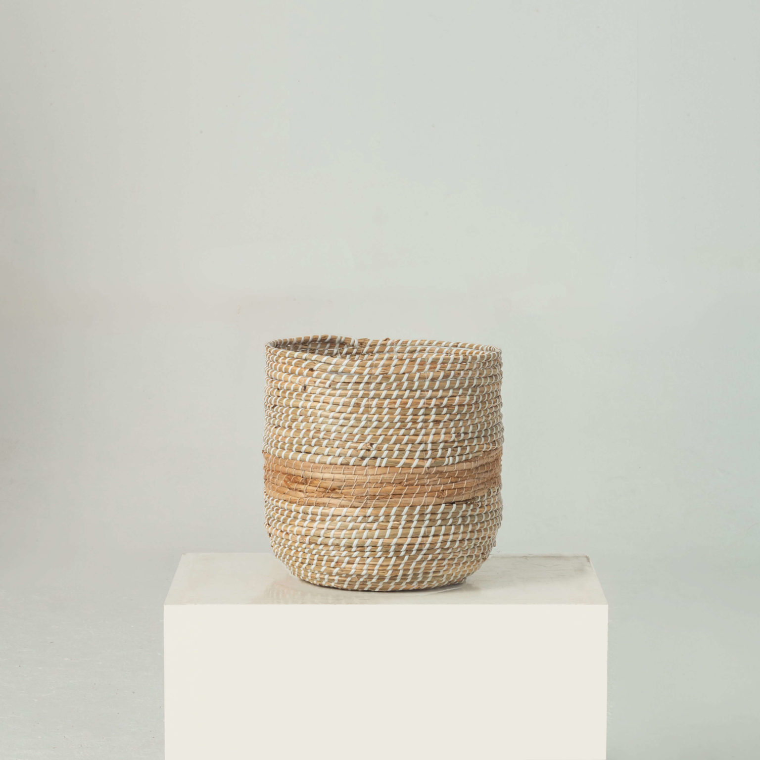 Natural Seagrass Banana Wicker Planters Indoor Wholesale