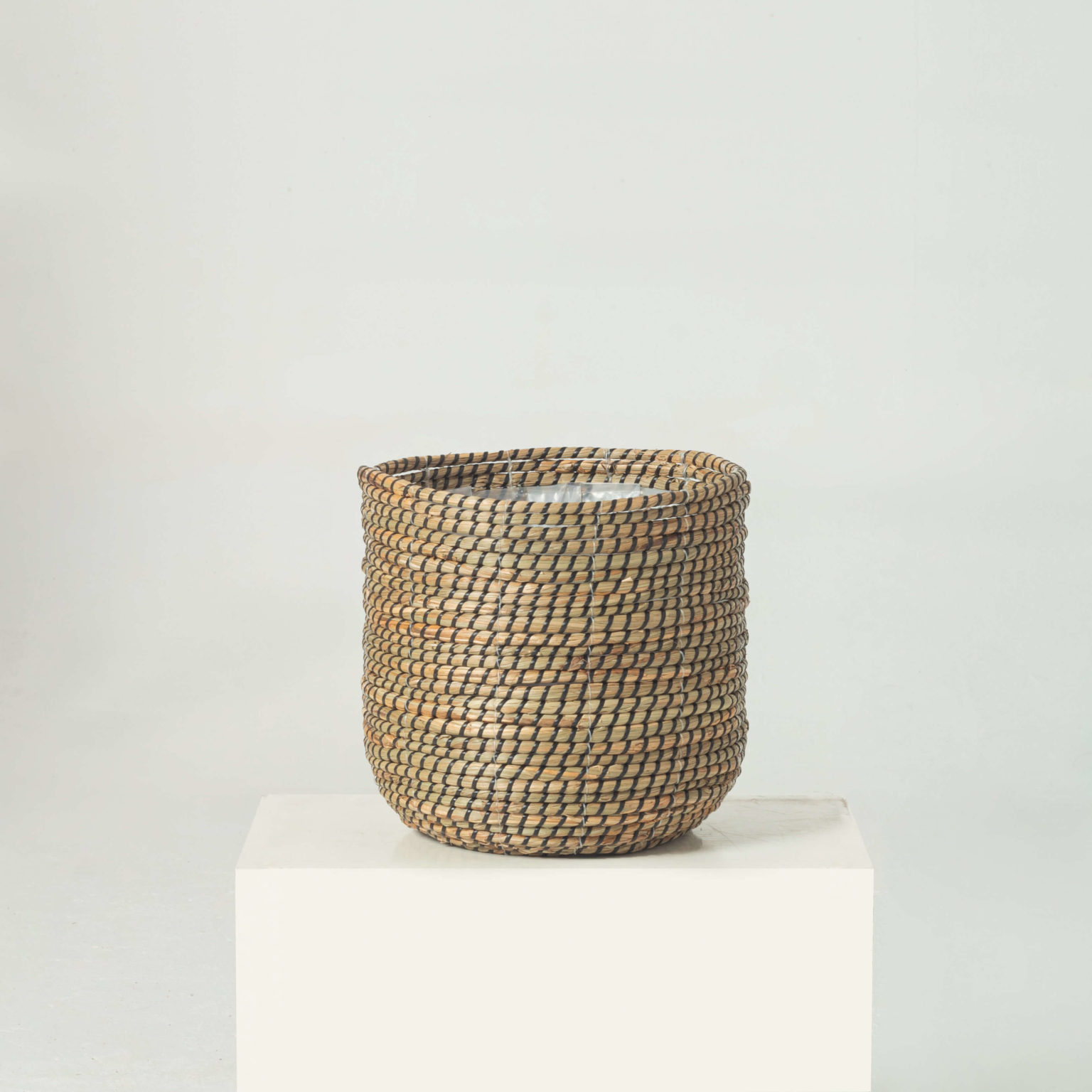 Natural Seagrass Banana Wicker Planters Indoor Wholesale