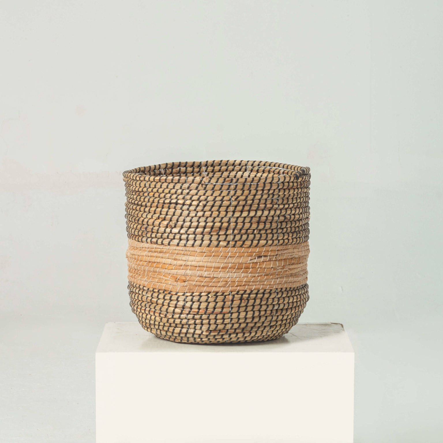 Natural Seagrass Banana Wicker Planters Indoor Wholesale