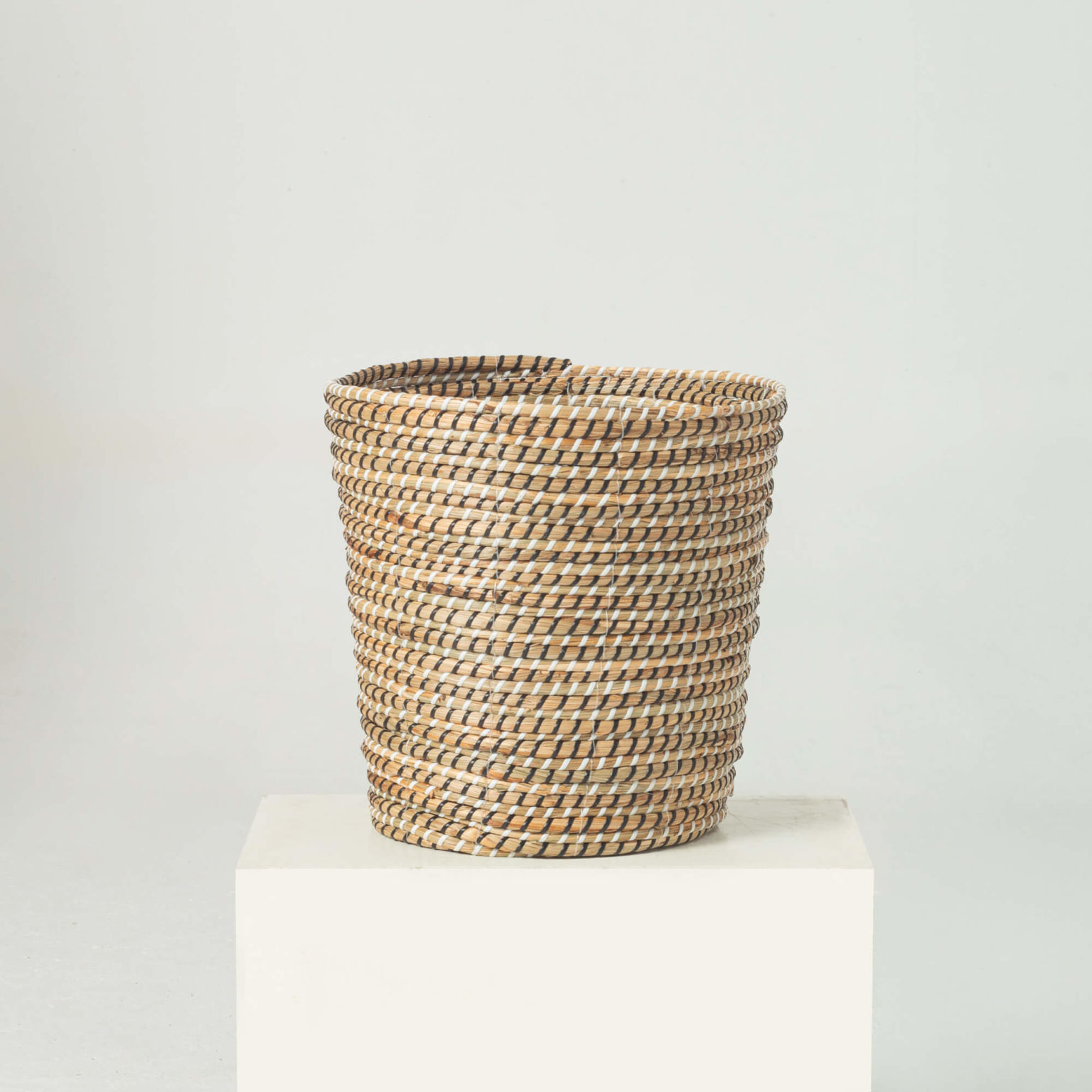 Natural Seagrass Banana Wicker Planters Indoor Wholesale