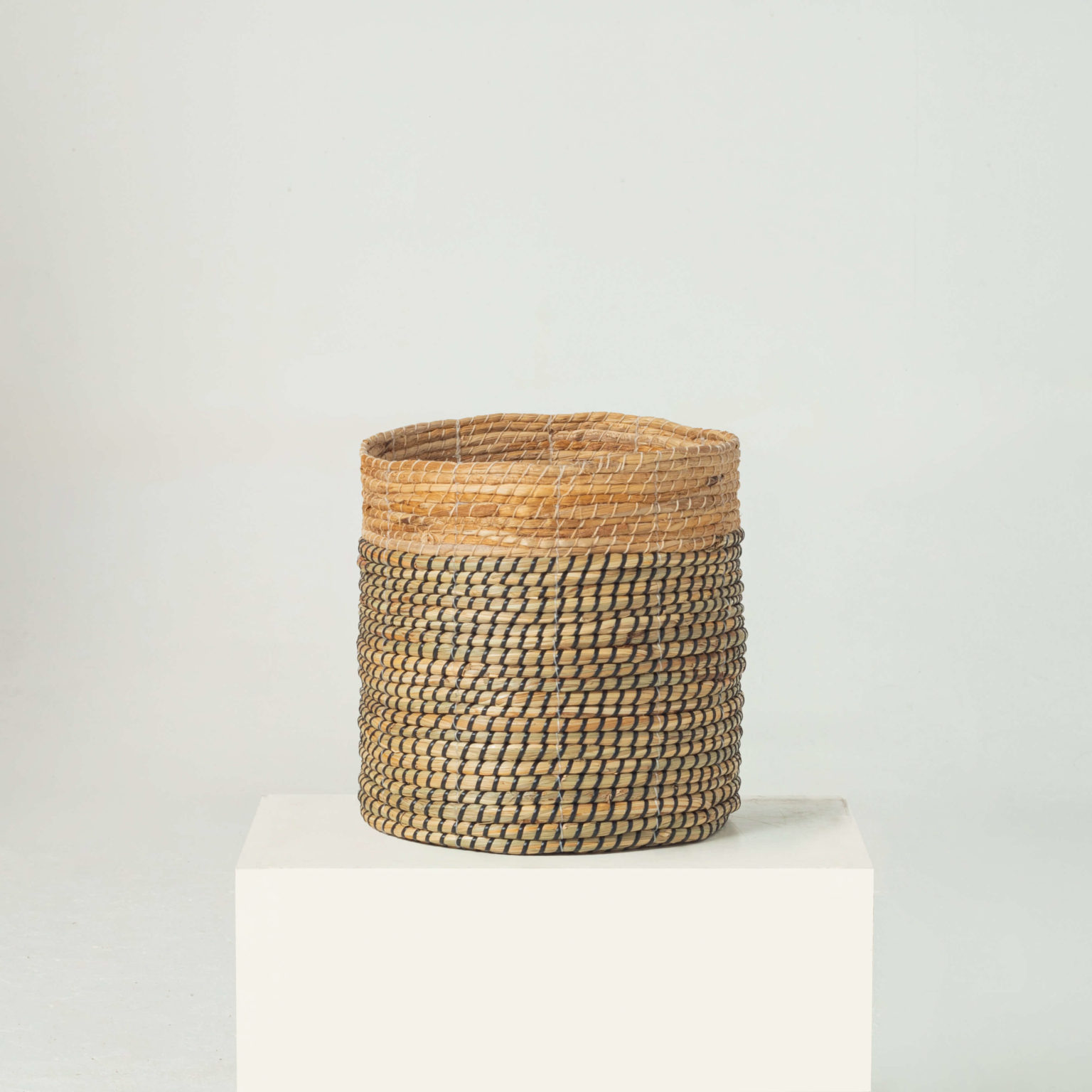 Natural Seagrass Banana Wicker Planters Indoor Wholesale