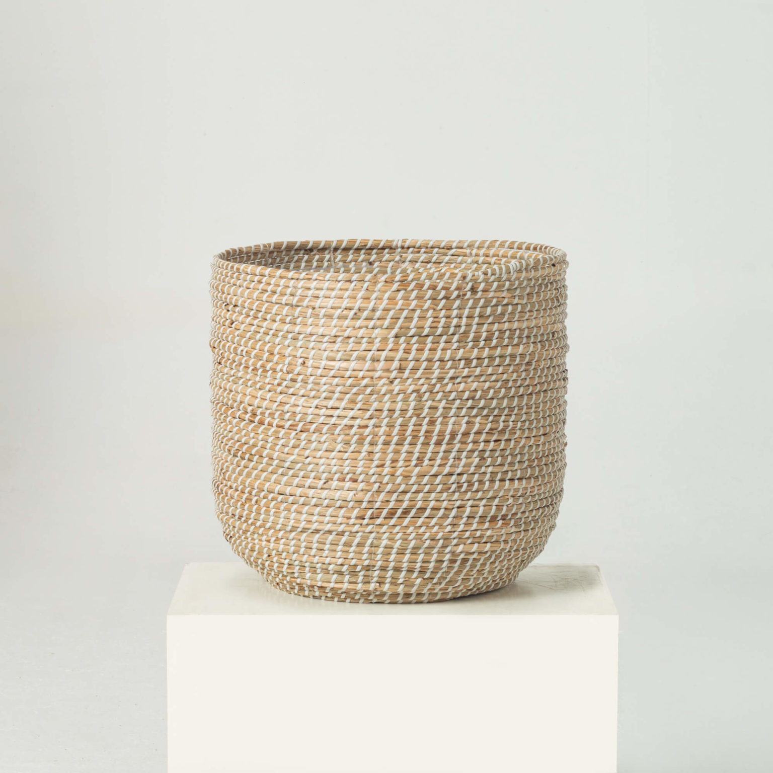 White Seagrass Wicker Scandinavian Plant Pots Wholesale