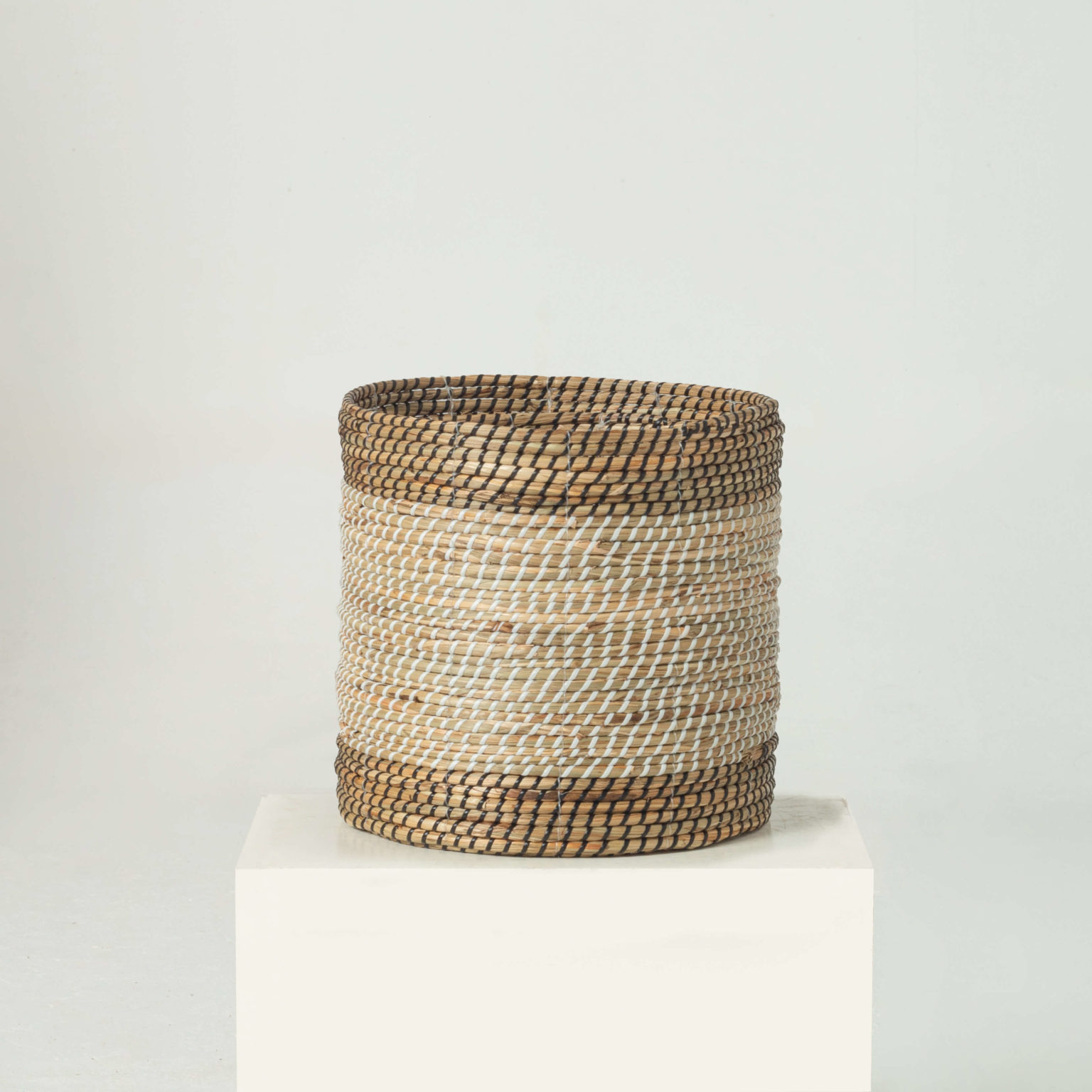 Natural Seagrass Banana Wicker Planters Indoor Wholesale