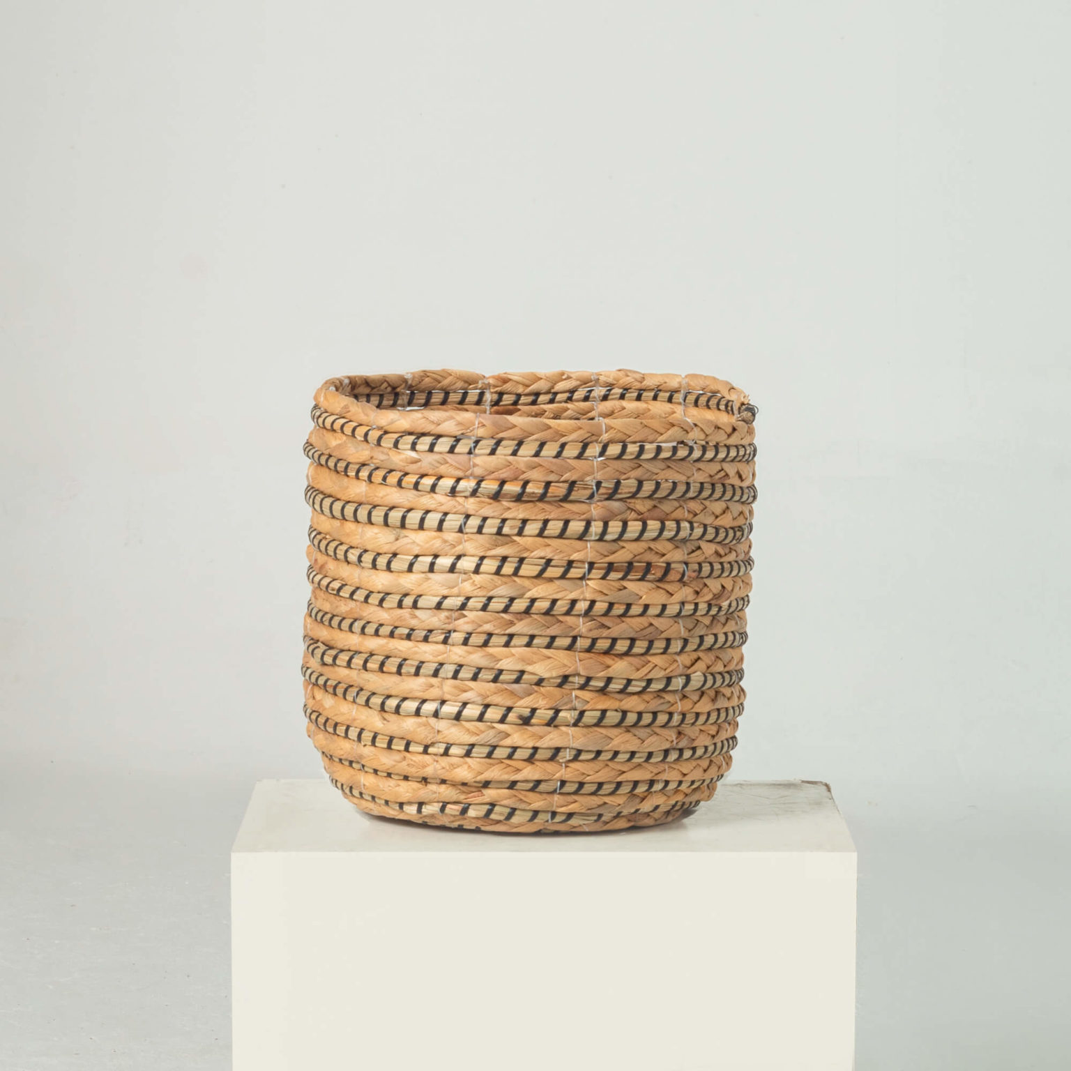 Natural Seagrass Banana Wicker Planters Indoor Wholesale