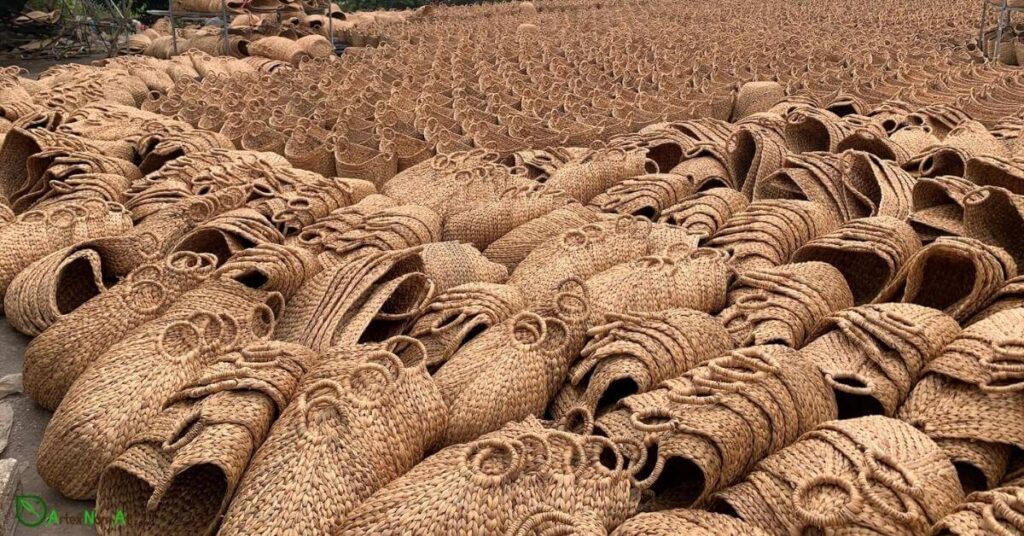 Water hyacinth wicker baskets bulk weaving material