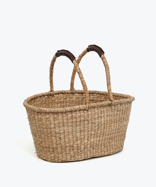Shop Wholesale Natural Seagrass Kitchen Produce Storage Basket for home organization, outdoor activities, and décor. Biodegradable and handwoven. We welcome bulk orders, OEM/ODM collaborations, and private label projects for retailers, wholesalers, sourcing agents, and HORECA buyers.