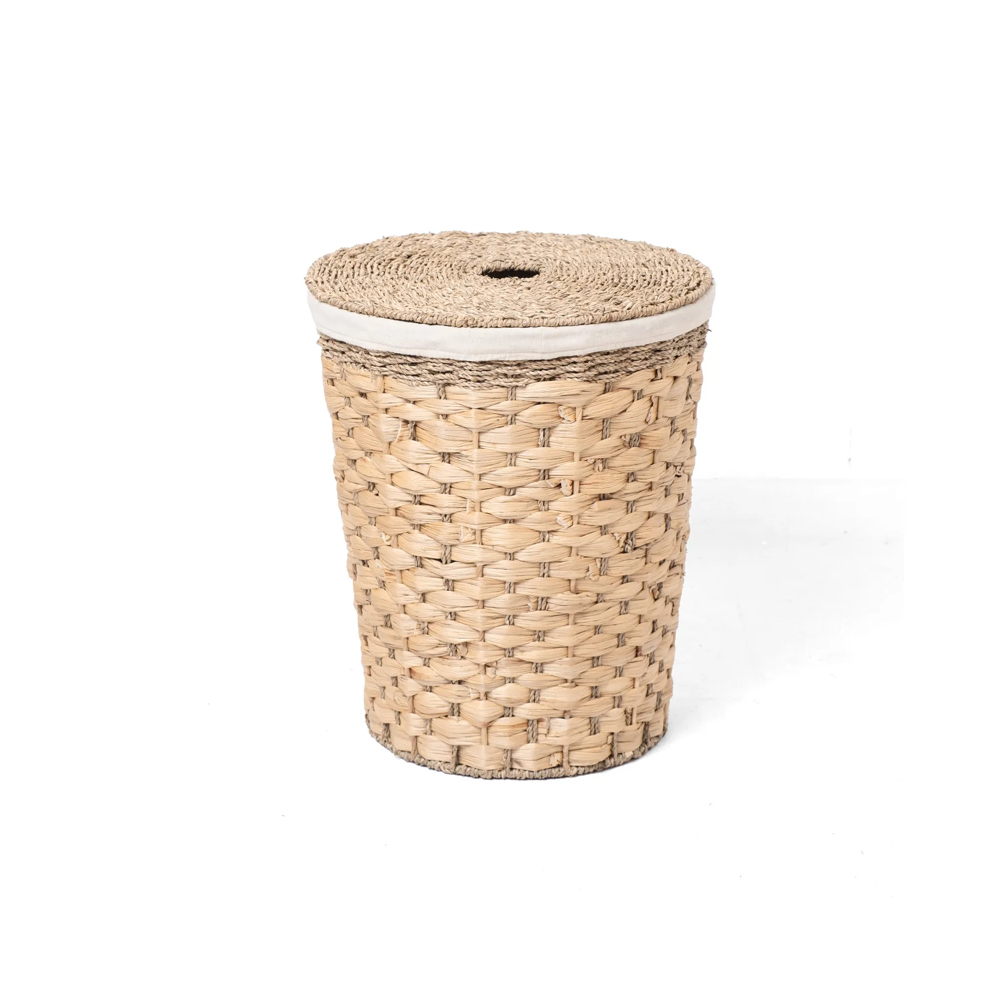 Wholesale Natural Water Hyacinth and Seagrass Laundry Basket with Lid and Fabric Liner Wholesale Natural Water Hyacinth and Seagrass Laundry Basket with Lid and Fabric Liner