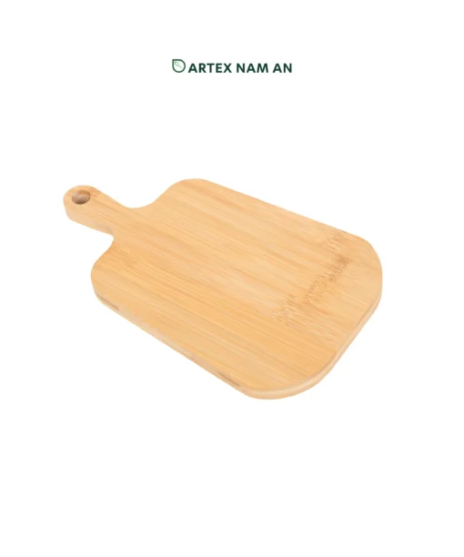 Organic shape Wholesale Bamboo Wood Cutting Board Serving board Cheese Board made from FSC certified, non toxic, food safe bamboo for modern kitchens. We welcome bulk orders, OEM/ODM collaborations, and private label projects for retailers, wholesalers, sourcing agents, and HORECA buyers.