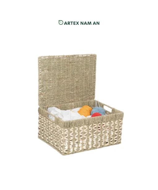 Whole sale Set of 3 Seagrass with Palm leaf Stackable Storage box with lid for stylish storage, laundry and toy organization in farmhouse, contemporary and bohemian interiors. We welcome bulk orders, OEM/ODM collaborations and private label projects for retailers, wholesalers, sourcing agents and HORECA buyers.