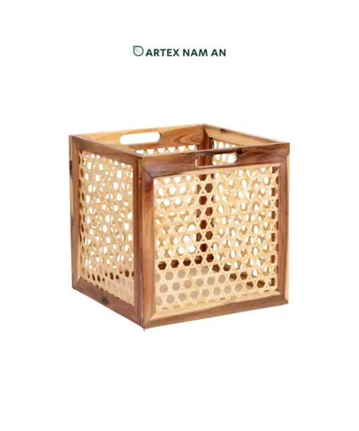 Wholesale Space Saving Acacia wood folding basket, FSC certified knock down cube with woven bamboo detail for IKEA Kallax shelves, office, kitchen and bathroom organization. We welcome bulk orders, OEM/ODM collaborations and private label projects for retailers, wholesalers, sourcing agents and HORECA buyers.