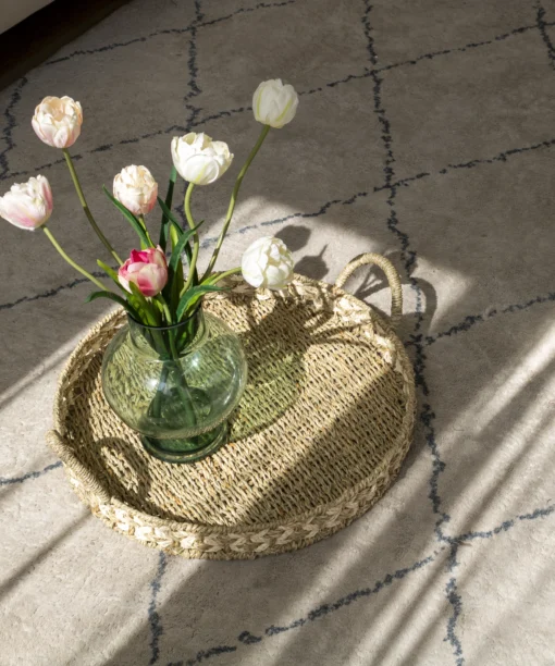 Discover Wholesale Seagrass with Palm leaf Round Storage tra for stylish kitchen and living room organization. Natural, handcrafted tray for farmhouse and bohemian décor. We welcome bulk orders, OEM/ODM collaborations, and private label projects for retailers, wholesalers, sourcing agents, and HORECA buyers.