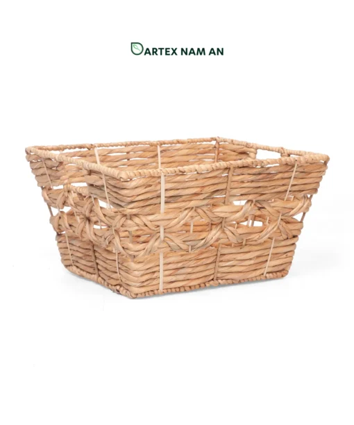 Wholesale Storage Basket made from natural water hyacinth for home, office, HORECA and retail organization. Ideal for contemporary, midcentury, modern, coastal and boho chic interiors. We welcome bulk orders, OEM/ODM collaborations and private label projects for retailers, wholesalers, sourcing agents and HORECA buyers.