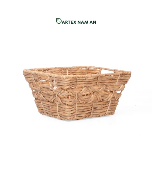 Wholesale Storage Basket made from natural water hyacinth for home, office, HORECA and retail organization. Ideal for contemporary, midcentury, modern, coastal and boho chic interiors. We welcome bulk orders, OEM/ODM collaborations and private label projects for retailers, wholesalers, sourcing agents and HORECA buyers.