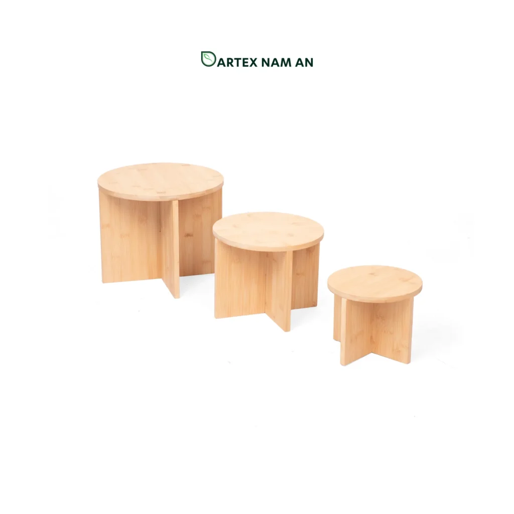 Wholesale Bamboo Plant Stand in a set of 3 for indoor garden styling, home décor, office greenery and HORECA display in modern minimalist interiors. We welcome bulk orders, OEM/ODM collaborations, and private label projects for retailers, wholesalers, sourcing agents, and HORECA buyers.