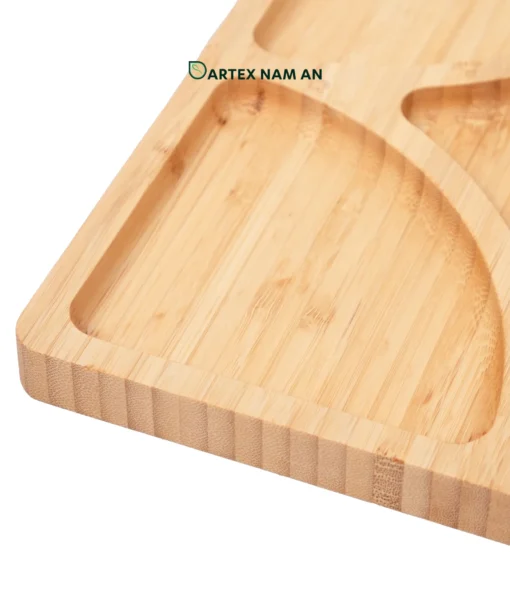 Wholesale Bamboo Serving Tray for charcuterie, snacks, drinks and table service in home, office and HORECA settings. Ideal for minimalism, contemporary and modern interiors. We welcome bulk orders, OEM/ODM collaborations and private label projects for retailers, wholesalers, sourcing agents and hospitality buyers.