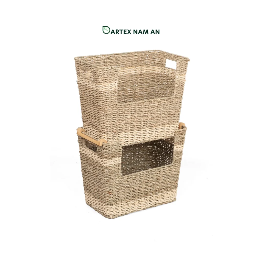 Wholesale Laundry Basket made from seagrass and palm leaf with bamboo support for modern home, office, HORECA and retail organization. Ideal for contemporary, coastal and boho chic interiors. We welcome bulk orders, OEM/ODM collaborations and private label projects for retailers, wholesalers, sourcing agents and hospitality buyers.