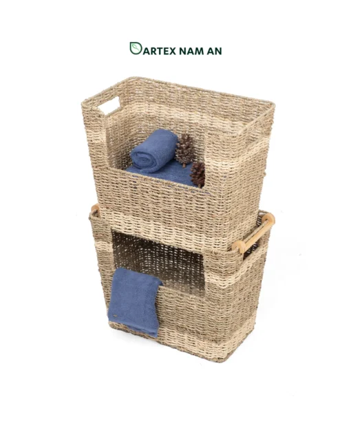 Wholesale Laundry Basket made from seagrass and palm leaf with bamboo support for modern home, office, HORECA and retail organization. Ideal for contemporary, coastal and boho chic interiors. We welcome bulk orders, OEM/ODM collaborations and private label projects for retailers, wholesalers, sourcing agents and hospitality buyers.