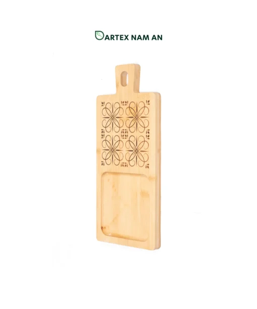 Order Wholesale Bamboo Serving Tray with laser engraved Mediterranean decoration for charcuterie, kitchen and HORECA dining in modern interiors. Ideal for retailers and hospitality projects. We welcome bulk orders, OEM/ODM collaborations, and private label projects for retailers, wholesalers, sourcing agents, and HORECA buyers.