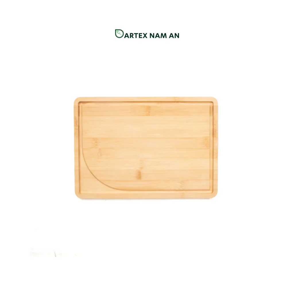Wholesale Bamboo Serving Tray in a set of 2 with juice groove, suitable for charcuterie, serving and light cutting in home, office and HORECA kitchens. We welcome bulk orders, OEM/ODM collaborations and private label projects for retailers, wholesalers, sourcing agents and hospitality buyers.