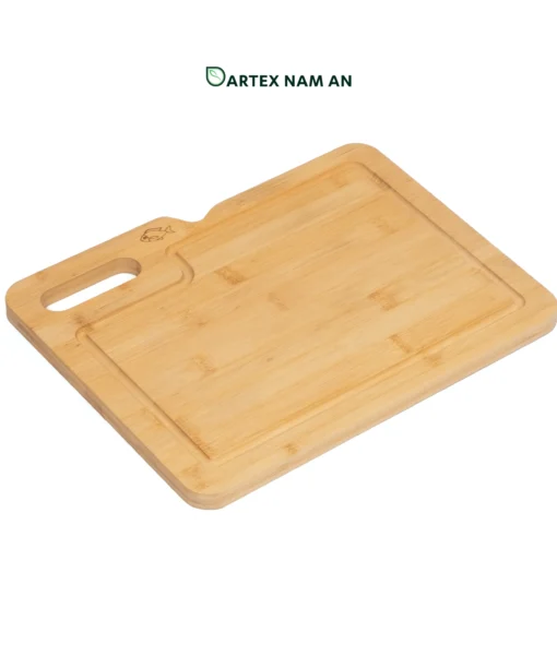 Elevate food safety with our Wholesale Cutting Board made from 100% natural bamboo. Featuring an index tab design for cross-contamination prevention, a perimeter juice groove, and an integrated handle. Perfect for HORECA, retail, and modern office pantries. Sustainable, durable, and bulk-ready.