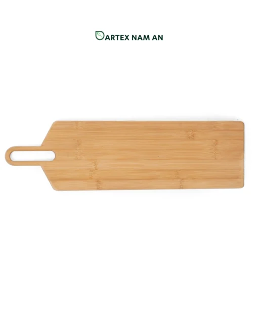 Expand your inventory with our extra-long natural bamboo Wholesale Serving Tray. Featuring a sleek rectangular silhouette and an integrated paddle handle. Perfect for space-saving table service in HORECA, corporate pantries, and retail. Fits Japandi, Scandinavian, and Minimalist interior styles. Bulk ready.