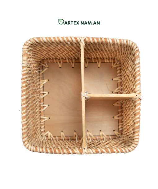 Expand your catalog with our 3-compartment square Wholesale Rattan Basket. Hand-woven from natural rattan with sturdy bamboo dividers. Perfect as a restaurant cutlery holder, office desk organizer, or home vanity caddy. Complements Japandi and Minimalist styles. Bulk sourcing ready.