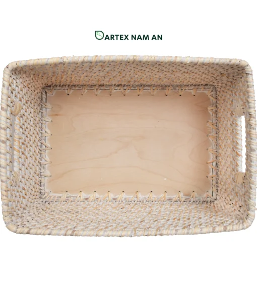 Optimize your storage inventory with our 3-piece nesting Wholesale Rattan Basket set. Hand-woven from washed natural rattan with solid, removable bamboo lids and integrated handles. Ideal for HORECA room amenities, modern offices, and retail shelves. Fits Japandi and Scandinavian decors. Bulk ready.