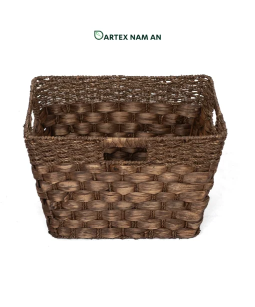 Optimize commercial shelf space with our high-capacity Wholesale Storage Basket. Handwoven from dark brown seagrass and water hyacinth with multi-directional 4-way handles. Perfect for HORECA utilities, office sorting, and retail displays. Nestable for low-cost bulk freight.