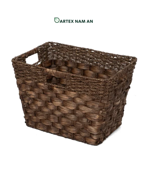 Optimize commercial shelf space with our high-capacity Wholesale Storage Basket. Handwoven from dark brown seagrass and water hyacinth with multi-directional 4-way handles. Perfect for HORECA utilities, office sorting, and retail displays. Nestable for low-cost bulk freight.