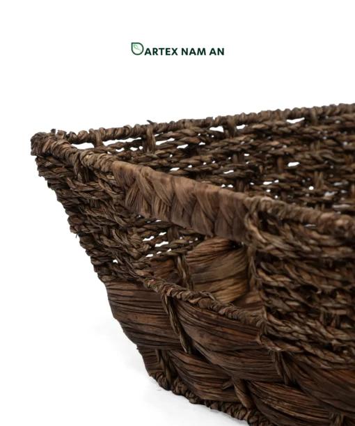 Maximize organizational style with our tapered Wholesale Storage Basket. Handwoven from dark brown seagrass and water hyacinth. Perfect for HORECA room amenities, modern office shelves, and lifestyle retail. Nested design reduces shipping volumes. Bulk ready.
