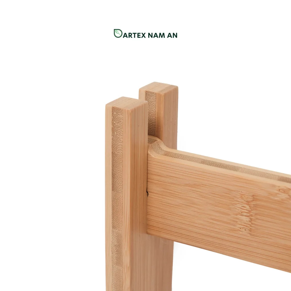 Streamline shipping costs with our flat-pack Wholesale Plant Stand crafted from 100% natural bamboo. Features an interlocking, tool-free X-frame design. Ideal for Japandi, Scandinavian, and Minimalist interior styles. Heavy-duty, sustainable, and bulk-ready for HORECA and retail distribution.