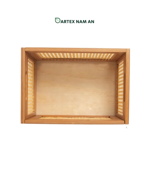 Lower international shipping costs with our knock-down Wholesale Storage Basket. Crafted from premium natural bamboo with breathable woven webbing and 4-way handles. Ideal for HORECA, offices, and retail shelves. Bulk ready.