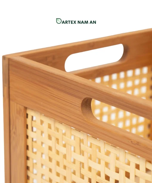 Lower international shipping costs with our knock-down Wholesale Storage Basket. Crafted from premium natural bamboo with breathable woven webbing and 4-way handles. Ideal for HORECA, offices, and retail shelves. Bulk ready.