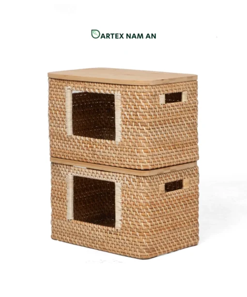Optimize commercial vertical space with our modular stackable Wholesale Rattan Basket. Hand-woven rattan with solid bamboo lids and front-access windows for easy retrieval. Perfect for HORECA room amenities, offices, and modern retail. Bulk ready.