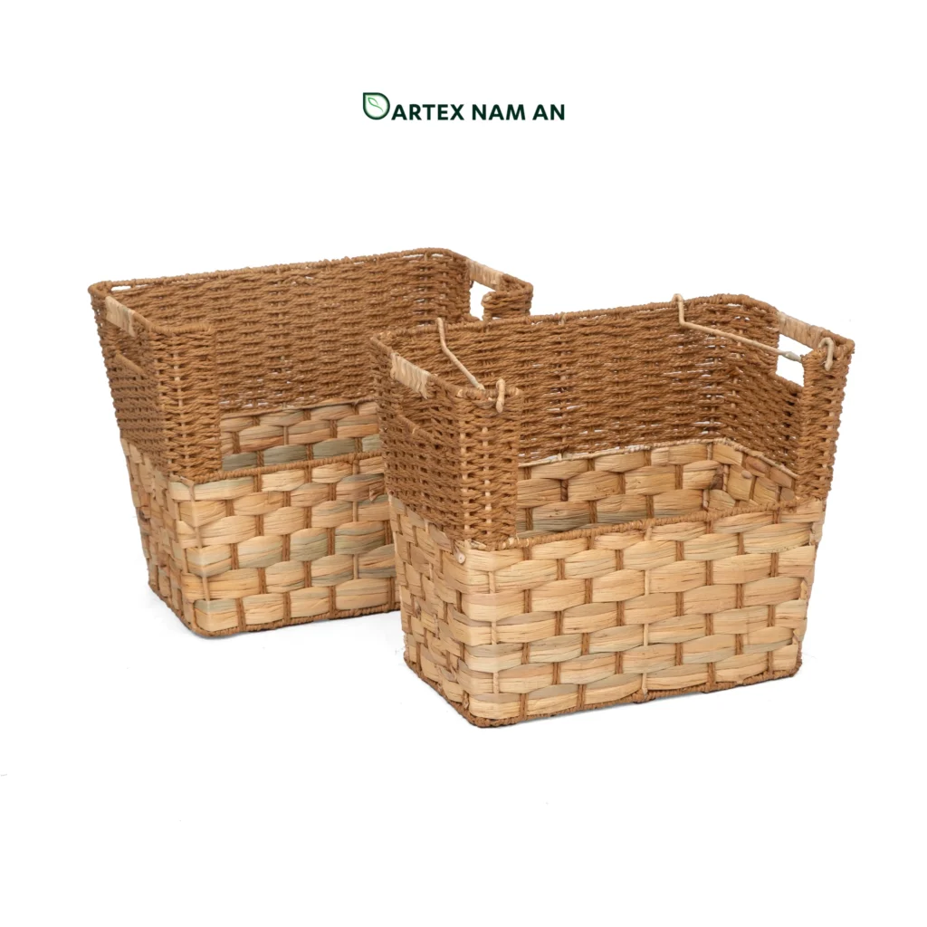 Optimize your vertical shelf space with our 2-tier stackable Wholesale Storage basket set. Handwoven from premium water hyacinth and paper cord with an accessible open-front scoop design. Perfect for HORECA utilities, office sorting, and modern retail. Bulk ready.