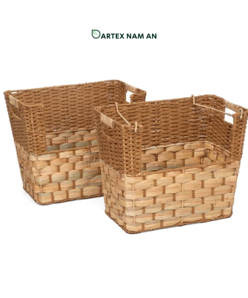 Optimize your vertical shelf space with our 2-tier stackable Wholesale Storage basket set. Handwoven from premium water hyacinth and paper cord with an accessible open-front scoop design. Perfect for HORECA utilities, office sorting, and modern retail. Bulk ready.