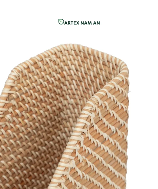 Optimize desk storage with our Wholesale Magazine Holder. Handwoven from natural rattan, this rattan file organizer functions as a woven magazine rack and rattan desk file holder for HORECA, corporate offices, and retail. Bulk ready.