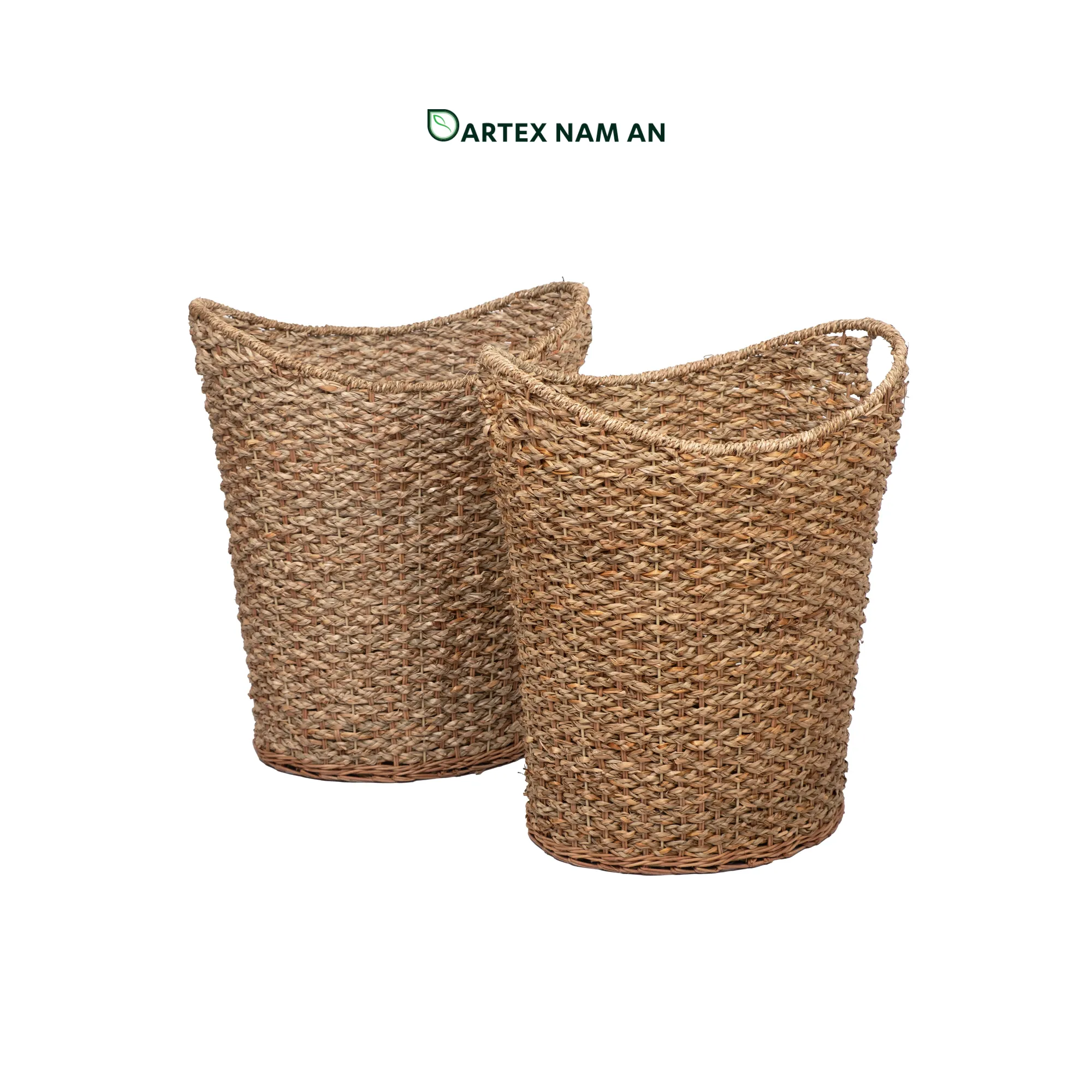 Seagrass Wholesale Laundry Basket from Vietnam Wholesaler for Home, Office, HORECA and Retail Source direct from a leading vietnam wholesaler. Our eco-friendly Wholesale Laundry Basket is handwoven from premium-grade natural seagrass with a curved rim and integrated handles. High-quality artisanal hamper for HORECA, offices, and home retail. Bulk order ready.